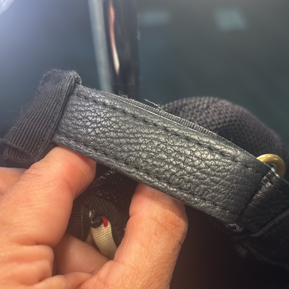 Gucci Black Leather Logo Baseball Cap with Red & Green Stripe - Picture 6 of 7